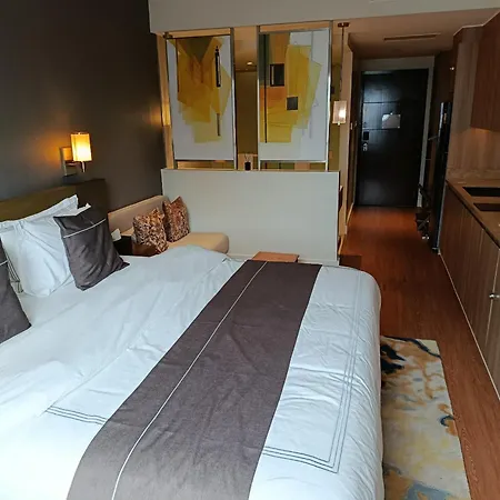 Rbr Lux Novotel Manila Hotel Residences Acqua