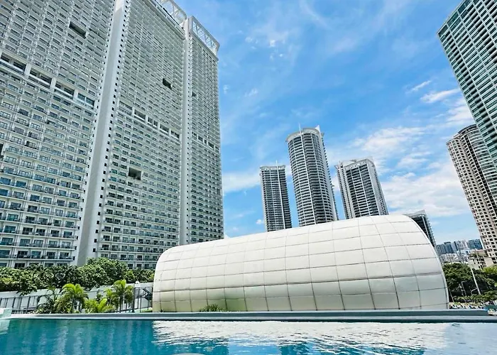 ホテル Rbr Lux Novotel Residences Acqua マニラ市