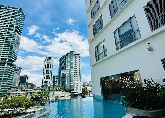 Rbr Lux Novotel Residences Acqua 5* マニラ市