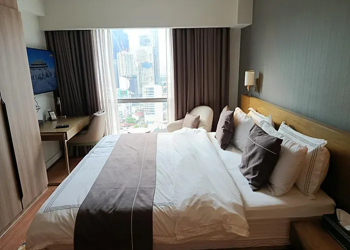 ホテル Rbr Lux Novotel Residences Acqua マニラ市