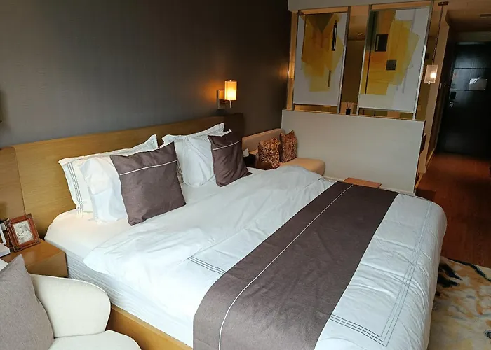 Rbr Lux Novotel Residences Acqua ホテル マニラ市