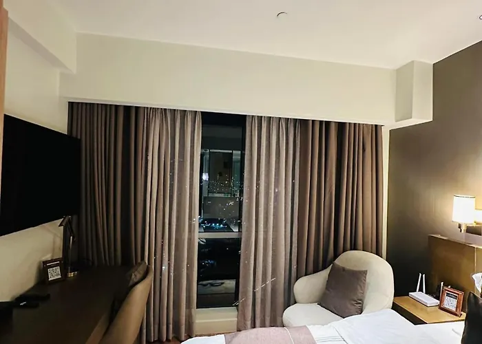 ホテル Rbr Lux Novotel Residences Acqua マニラ市